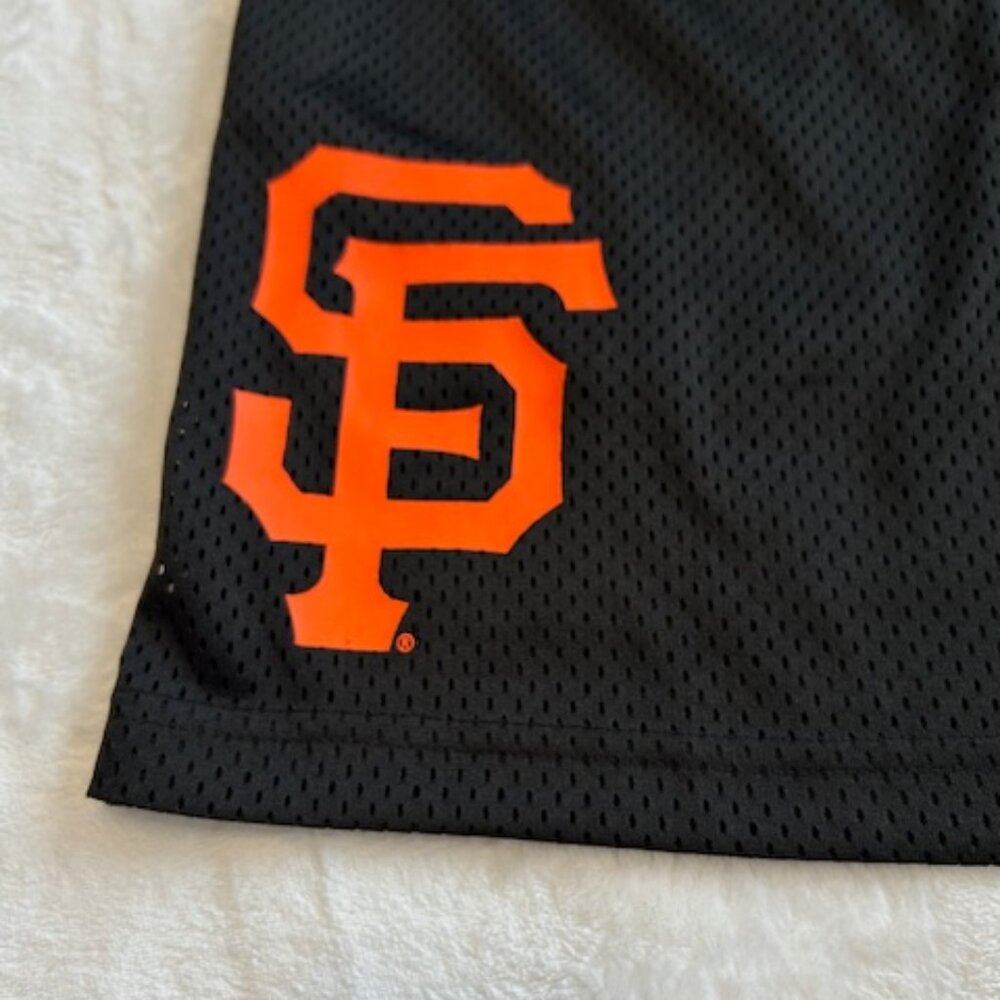 San Francisco Giants Team Shorts by New Era - Picture 2 of 5